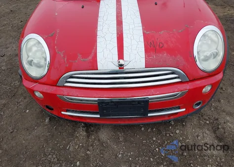 2005 Mini Cooper from USA, damaged, VIN WMWRC33485TC58271